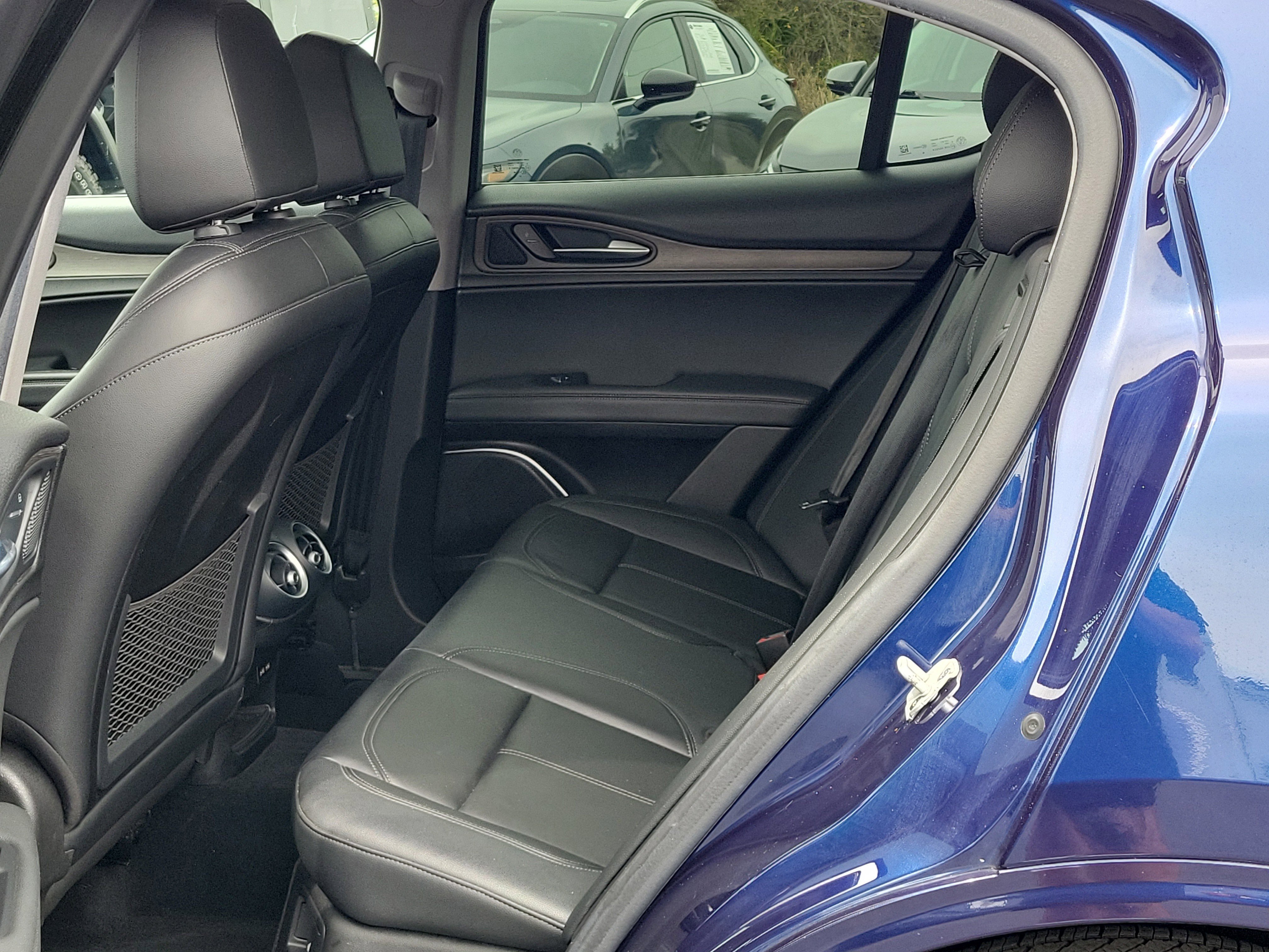 Used 2021 Alfa Romeo Stelvio Ti w/ Nero Edizione image 14