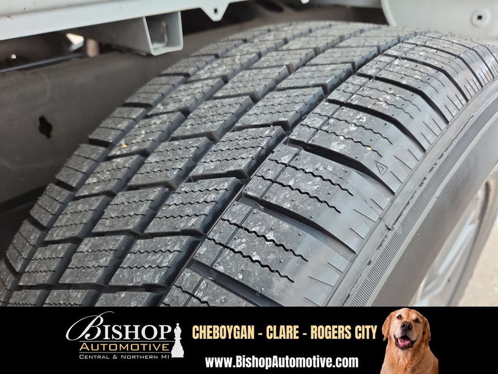 Used 2023 Chevrolet Silverado 1500 LT AWD/4WD image 22