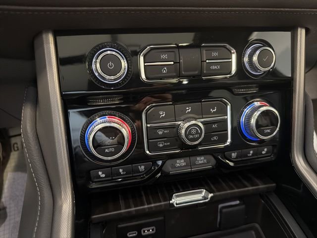 Used 2023 GMC Yukon Denali AWD/4WD image 35