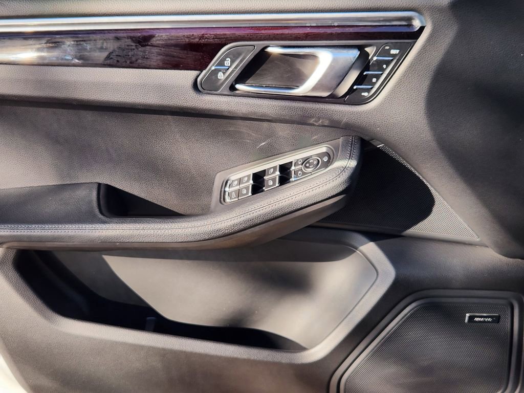 Used 2023 Porsche Macan image 20