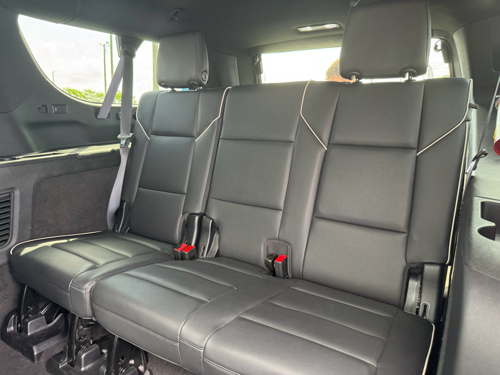 Used 2023 Cadillac Escalade ESV Premium Luxury w/ Performance Package AWD/4WD image 17