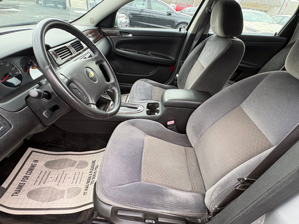 Used 2014 Chevrolet Impala LT w/ LT Sunroof Package image 8