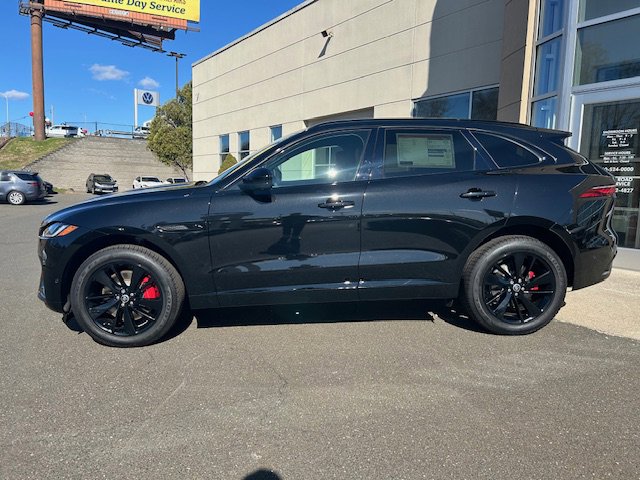 New 2025 Jaguar F-PACE R-Dynamic S image 3