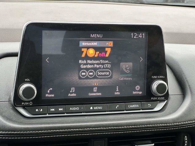 Used 2021 Nissan Rogue S AWD/4WD image 2