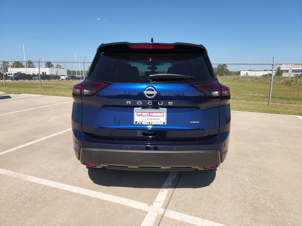 Used 2025 Nissan Rogue SV AWD/4WD image 6