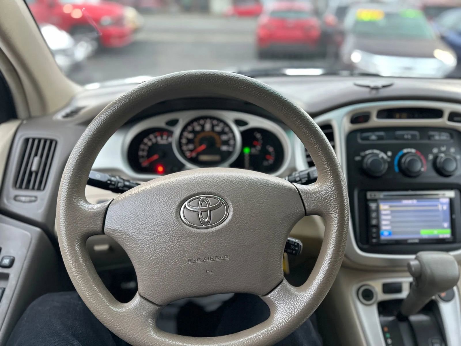 Used 2005 Toyota Highlander 4WD V6 w/ 3rd Row image 16