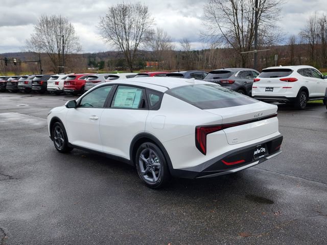 New 2026 Kia K4 FWD image 5