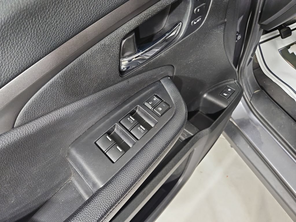 Used 2019 Honda Pilot EX-L image 11