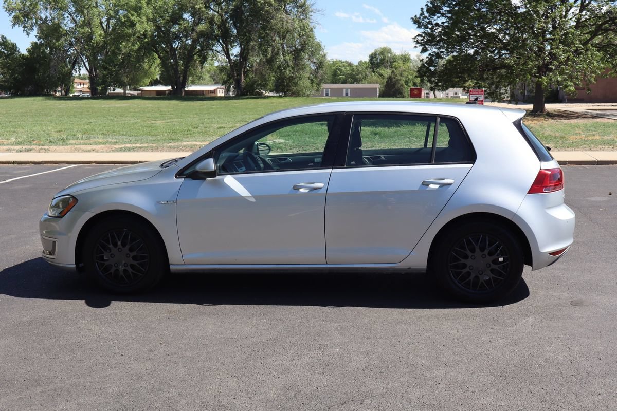 Used 2015 Volkswagen e-Golf Limited Edition FWD image 9