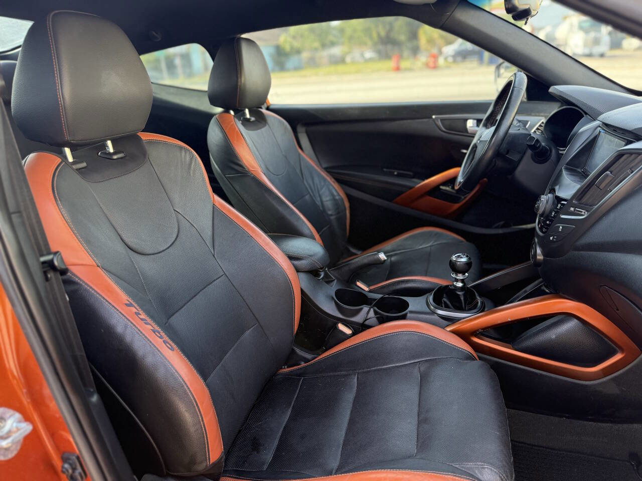 Used 2016 Hyundai Veloster Turbo FWD image 22