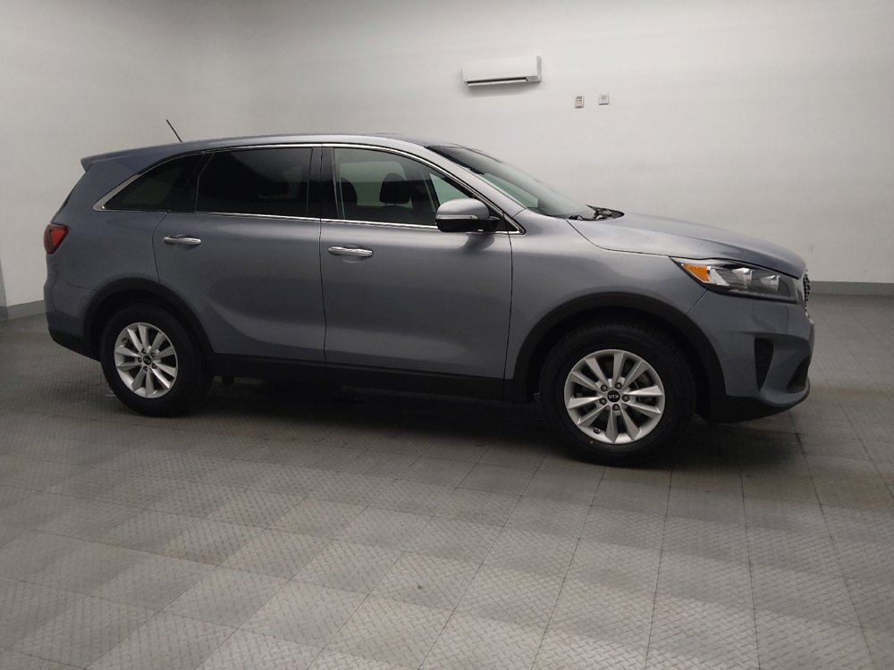Used 2020 Kia Sorento LX FWD image 11