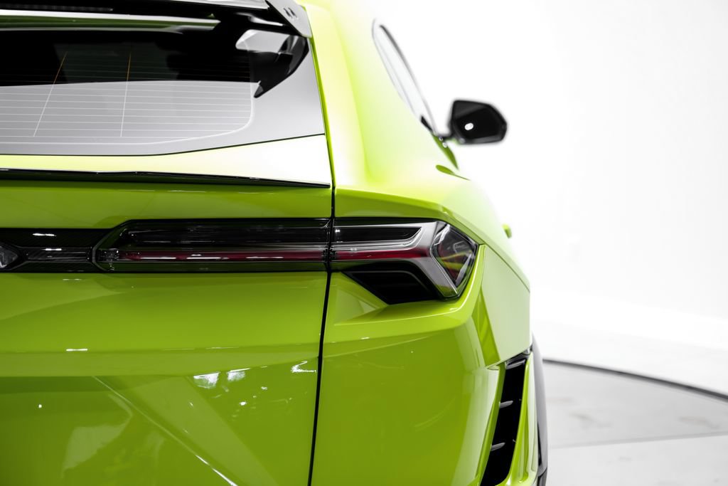 Used 2023 Lamborghini Urus Performante AWD/4WD image 63