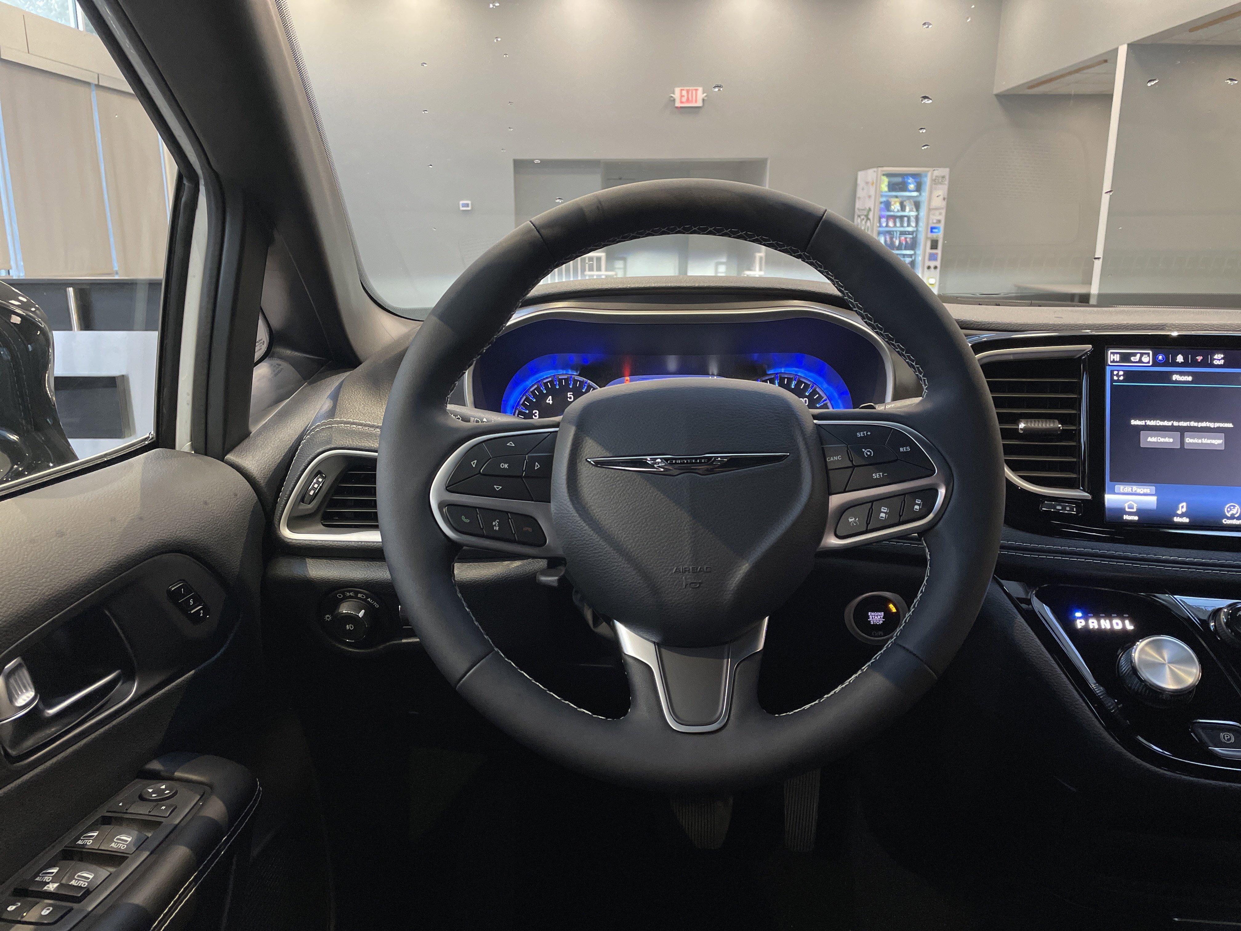 New 2026 Chrysler Pacifica Select image 18