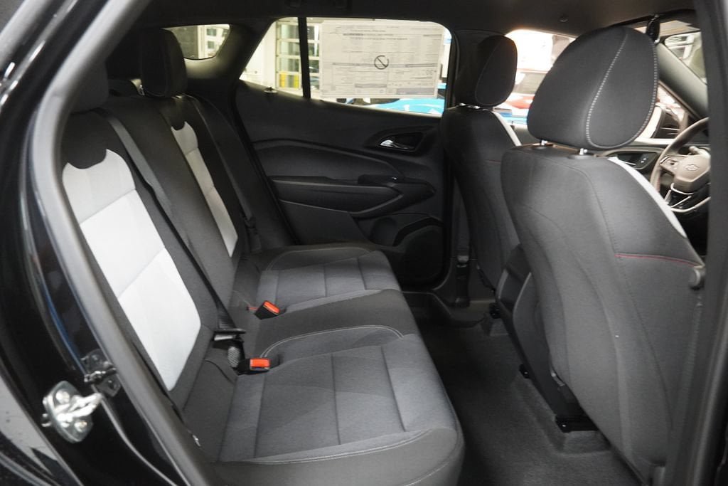 New 2026 Chevrolet Trax RS w/ Driver Confidence Package FWD image 28