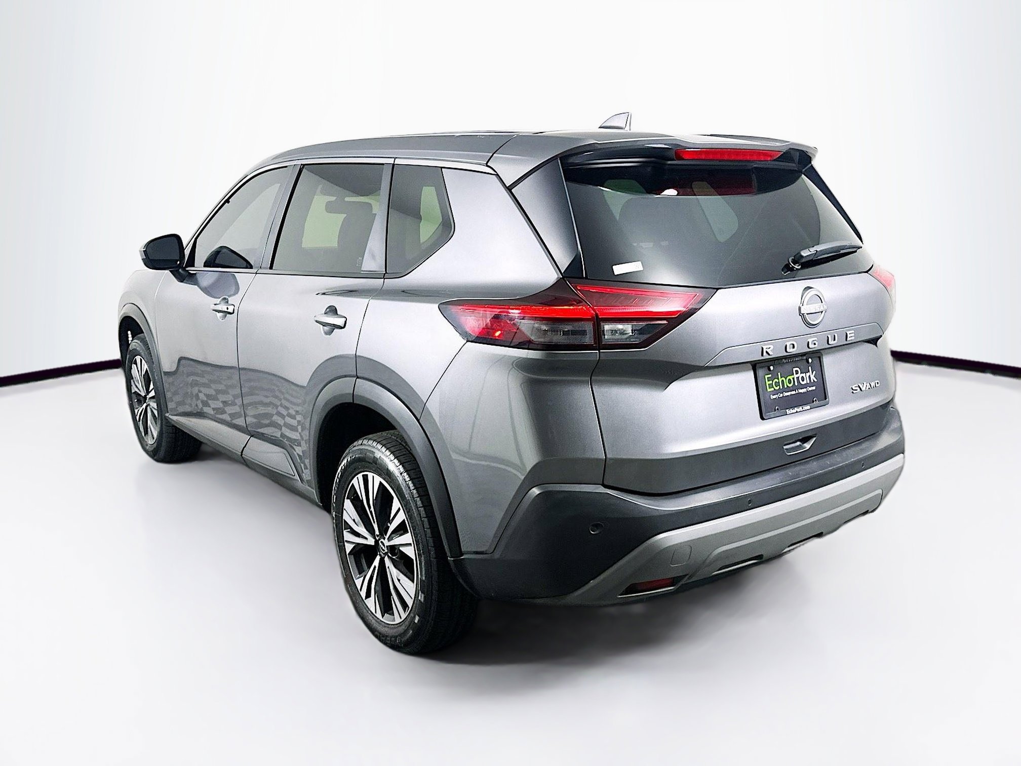 Used 2023 Nissan Rogue SV image 5