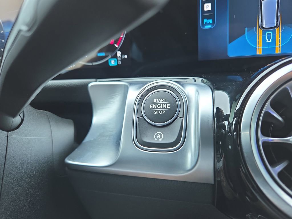 Used 2026 Mercedes-Benz GLB 250 GLB 250 image 27