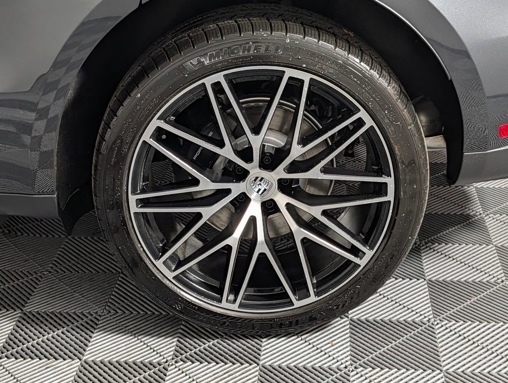 New 2026 Porsche Macan image 12