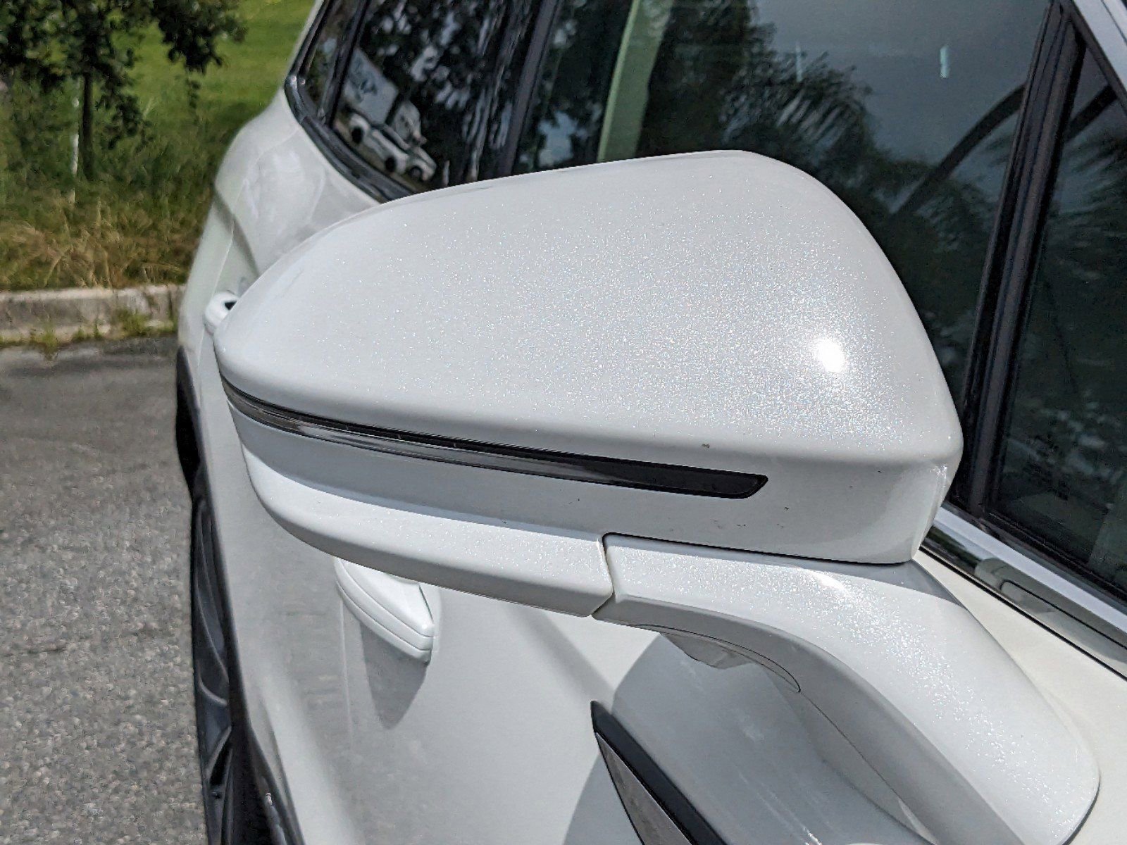 Certified 2023 Lincoln Nautilus Reserve w/ Equipment Group 202A image 12