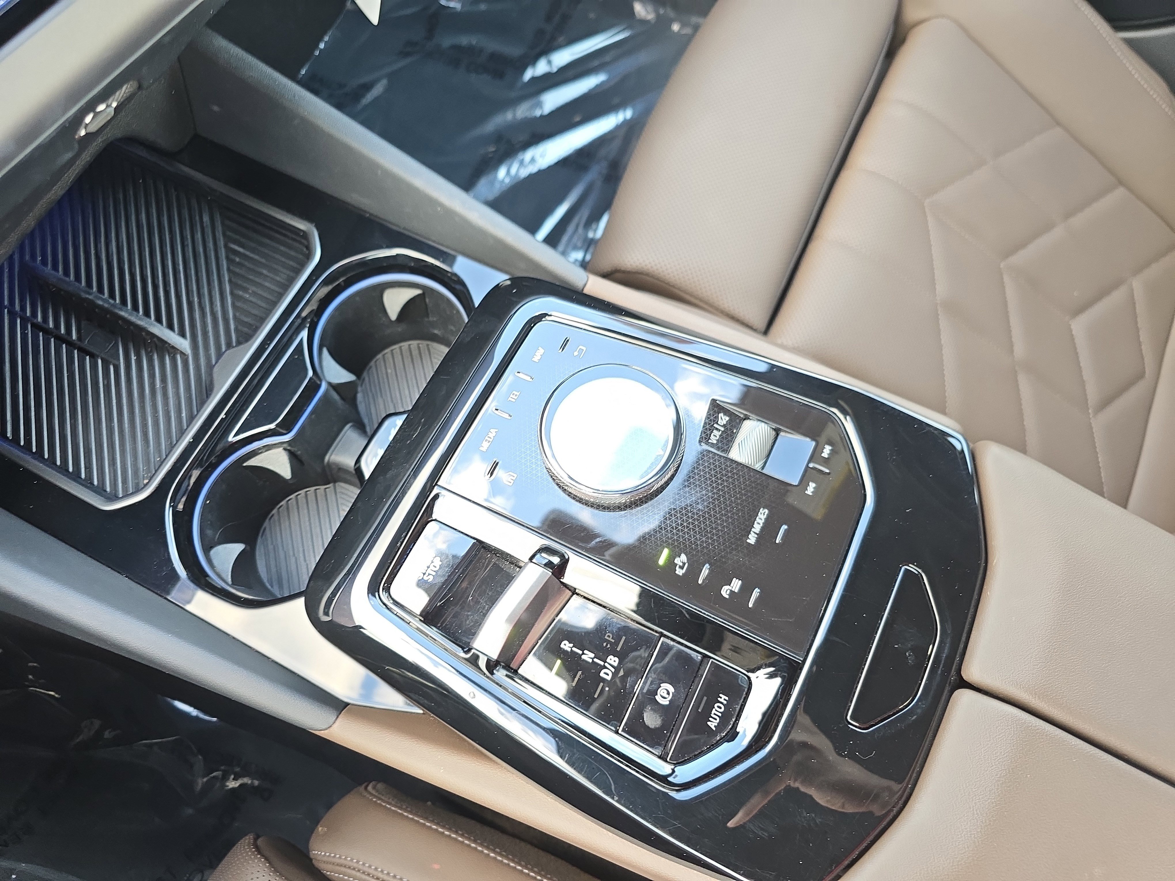 Used 2024 BMW i5 eDrive40i w/ Premium Package RWD image 23