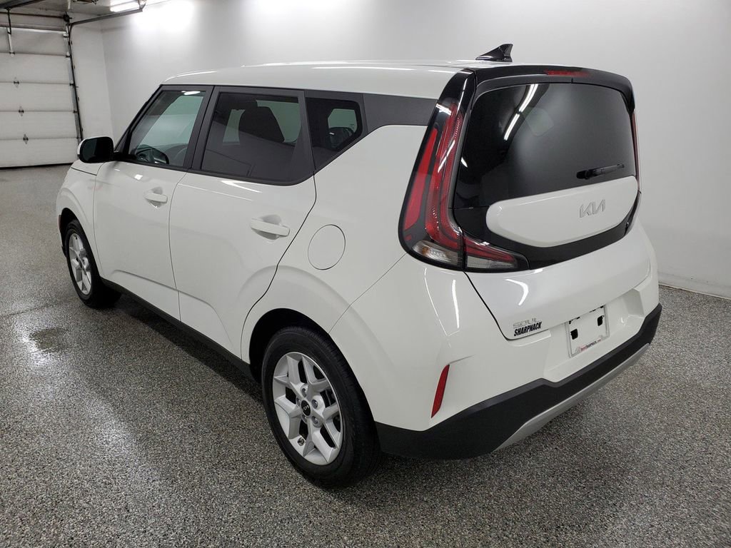 Used 2024 Kia Soul LX w/ Option Group 015 image 7