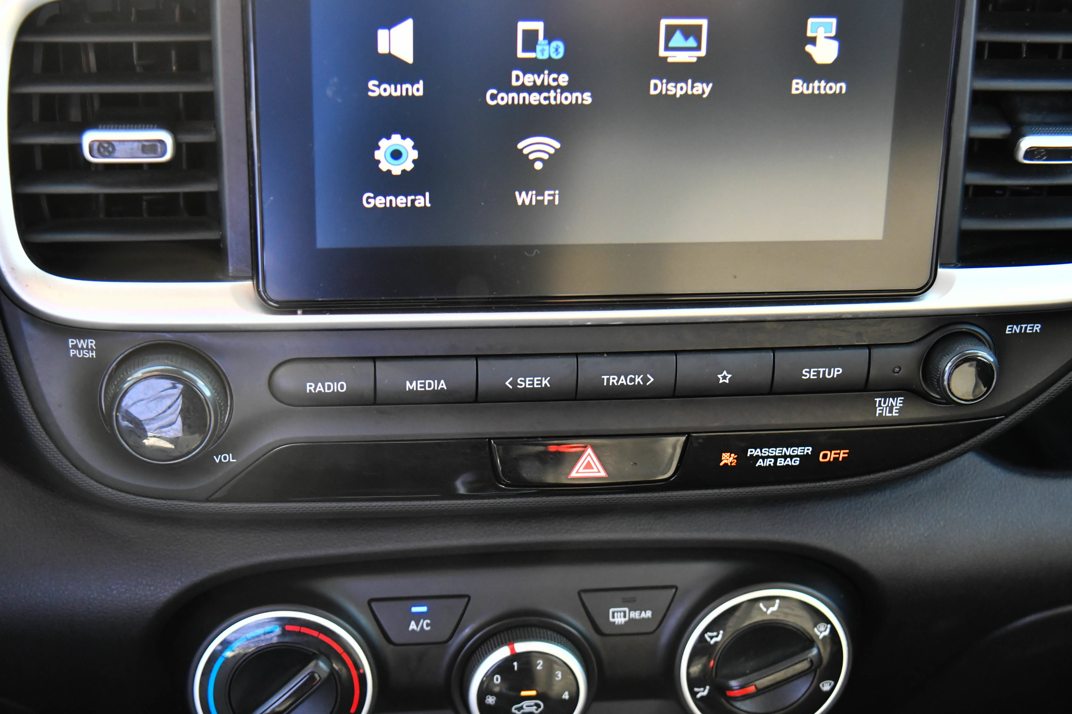 Used 2022 Hyundai Venue SE w/ Cargo Package FWD image 21
