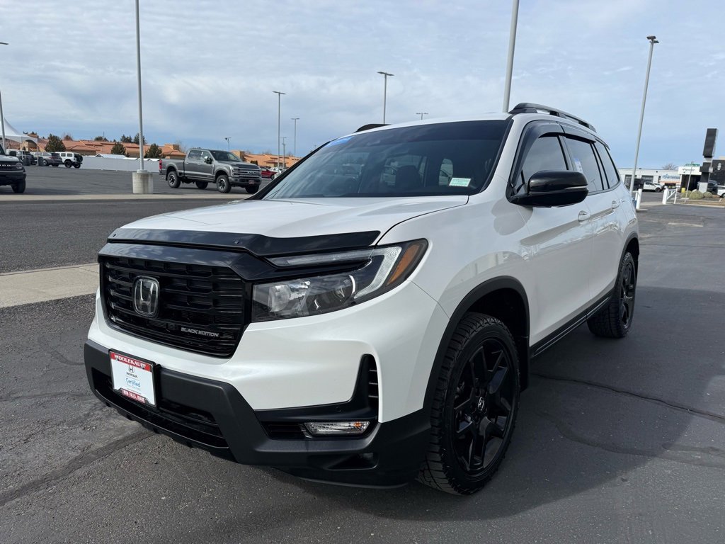 Used 2025 Honda Passport Black Edition image 3