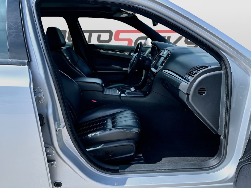 Used 2023 Chrysler 300 S RWD image 30