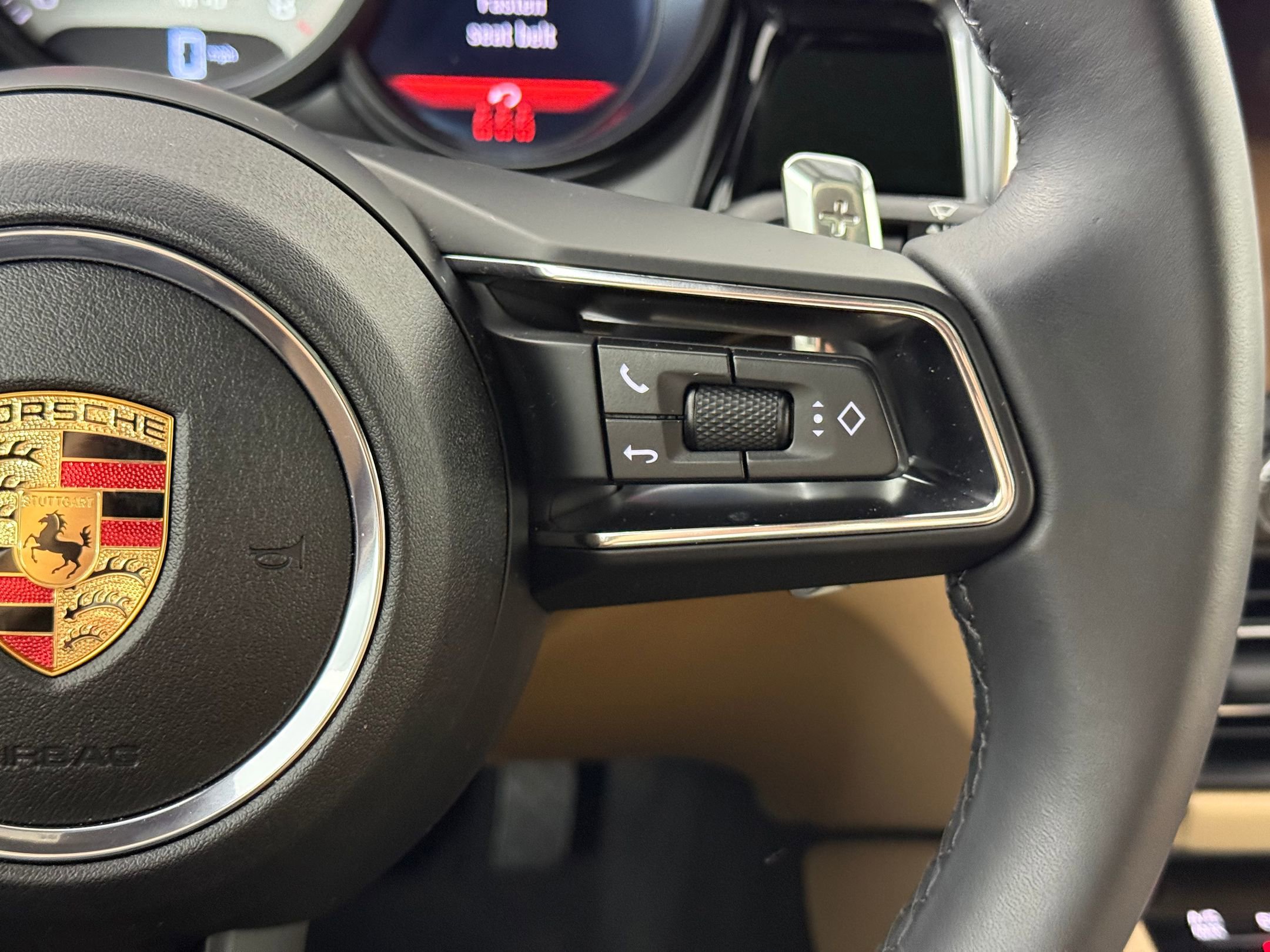 Certified 2025 Porsche Macan S AWD/4WD image 23
