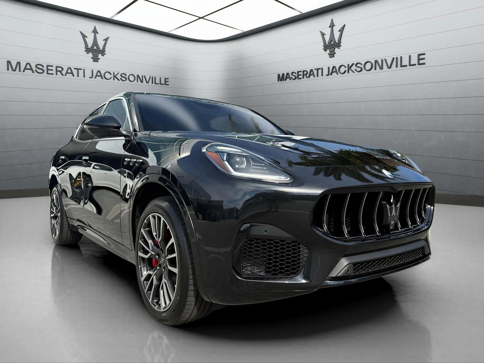 New 2025 Maserati Grecale GT image 7