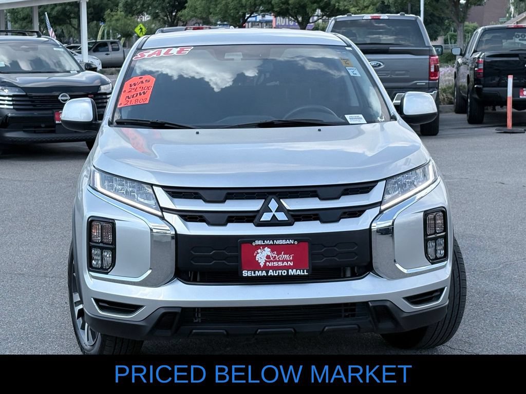 Used 2025 Mitsubishi Outlander Sport LE AWD/4WD image 3