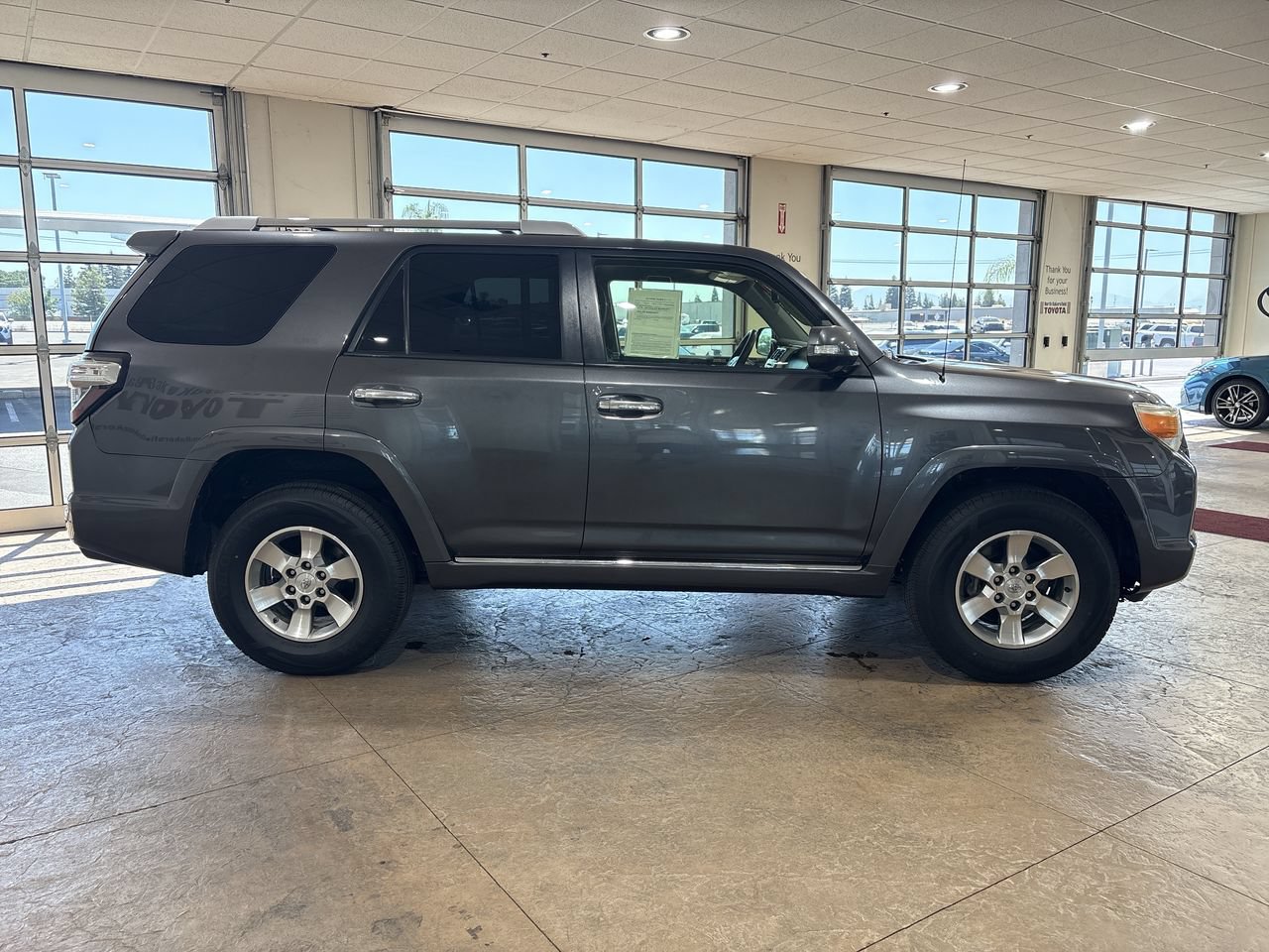 Used 2012 Toyota 4Runner SR5 RWD image 3