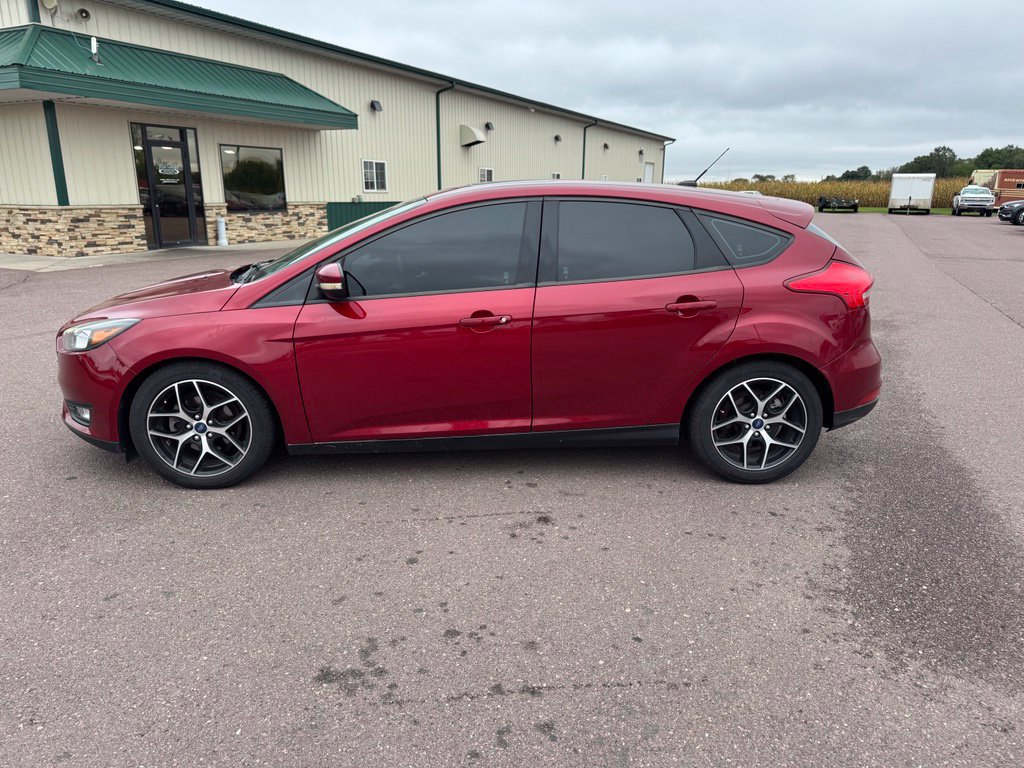 Used 2017 Ford Focus SEL w/ Cold Weather Package FWD image 15