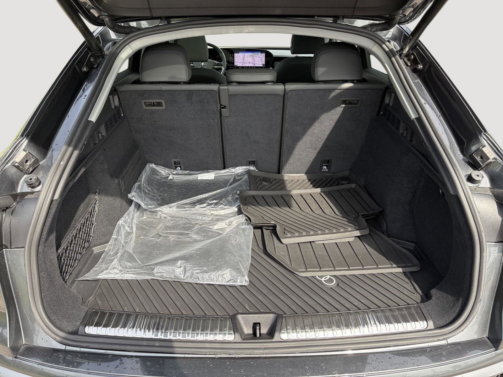 Used 2025 Audi Q5 Premium Plus w/ Premium Plus image 24