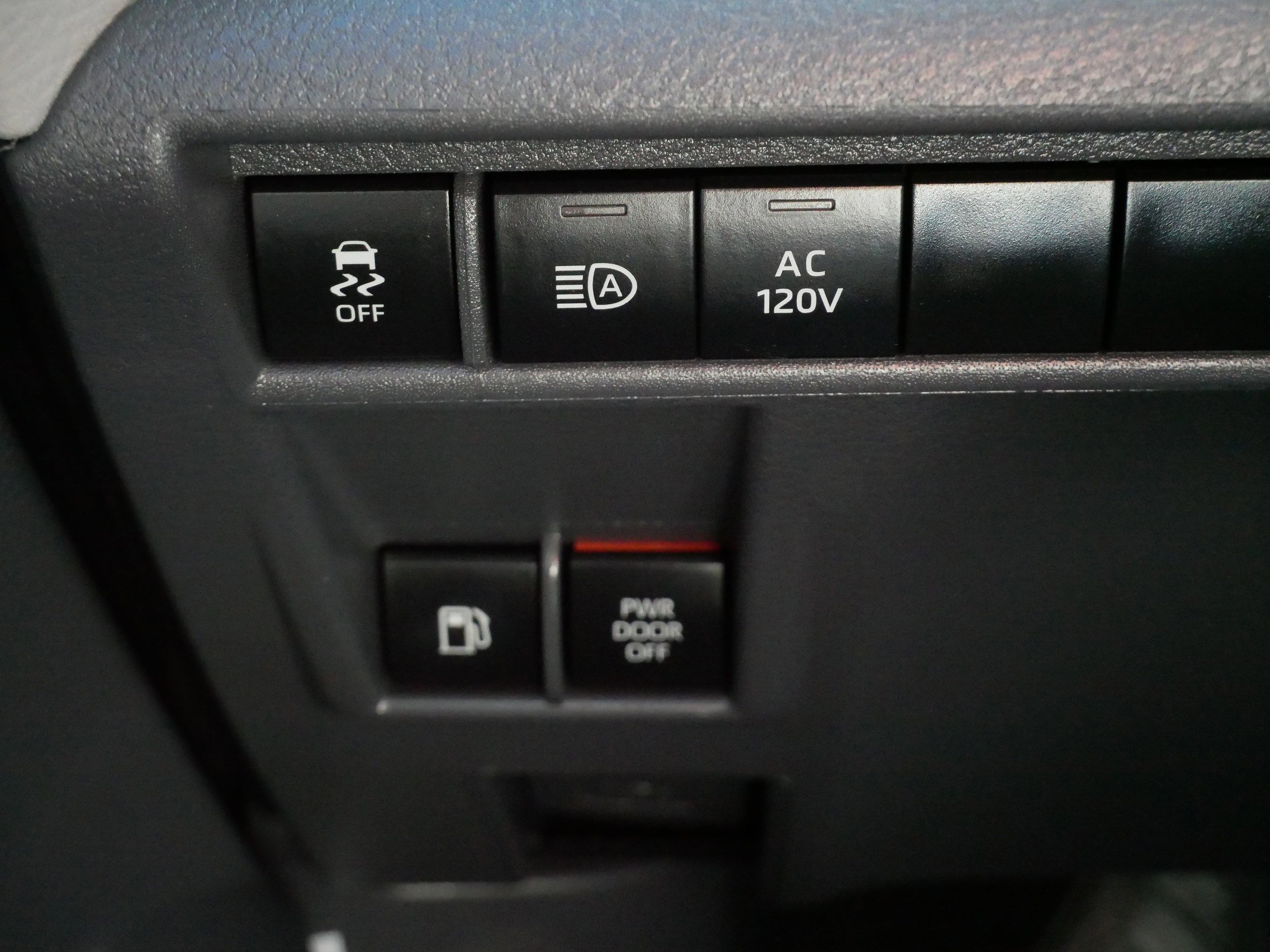 Certified 2023 Toyota Sienna Limited FWD image 26