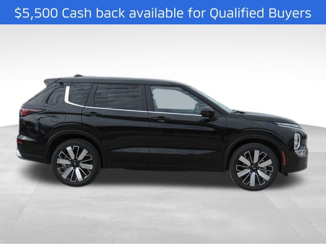 New 2026 Mitsubishi Outlander SE FWD image 2