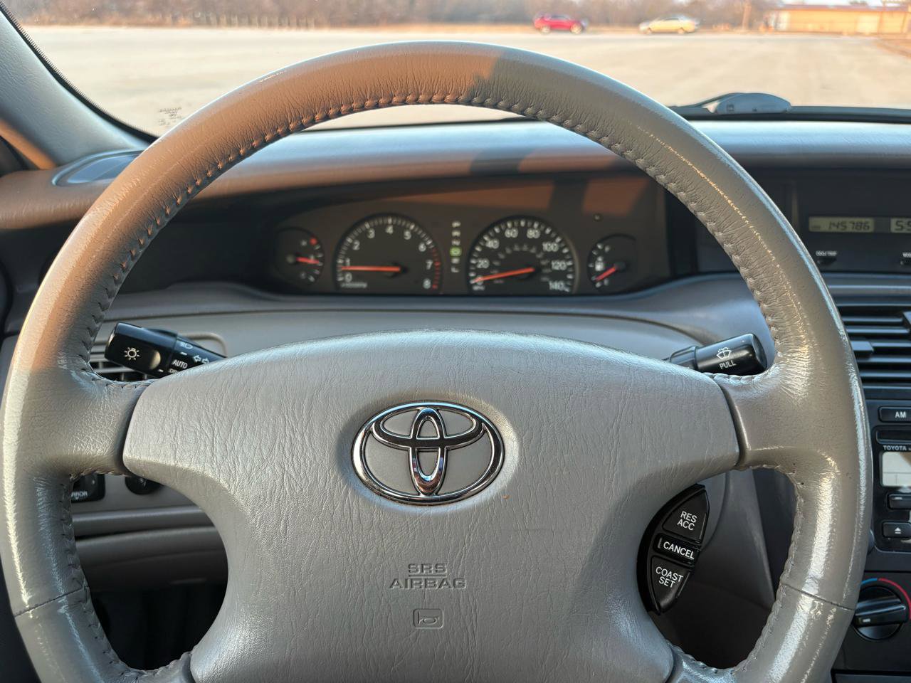 Used 2004 Toyota Avalon XLS image 11