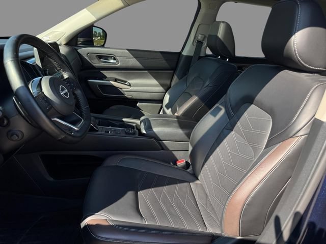 Certified 2024 Nissan Pathfinder Platinum AWD/4WD image 15