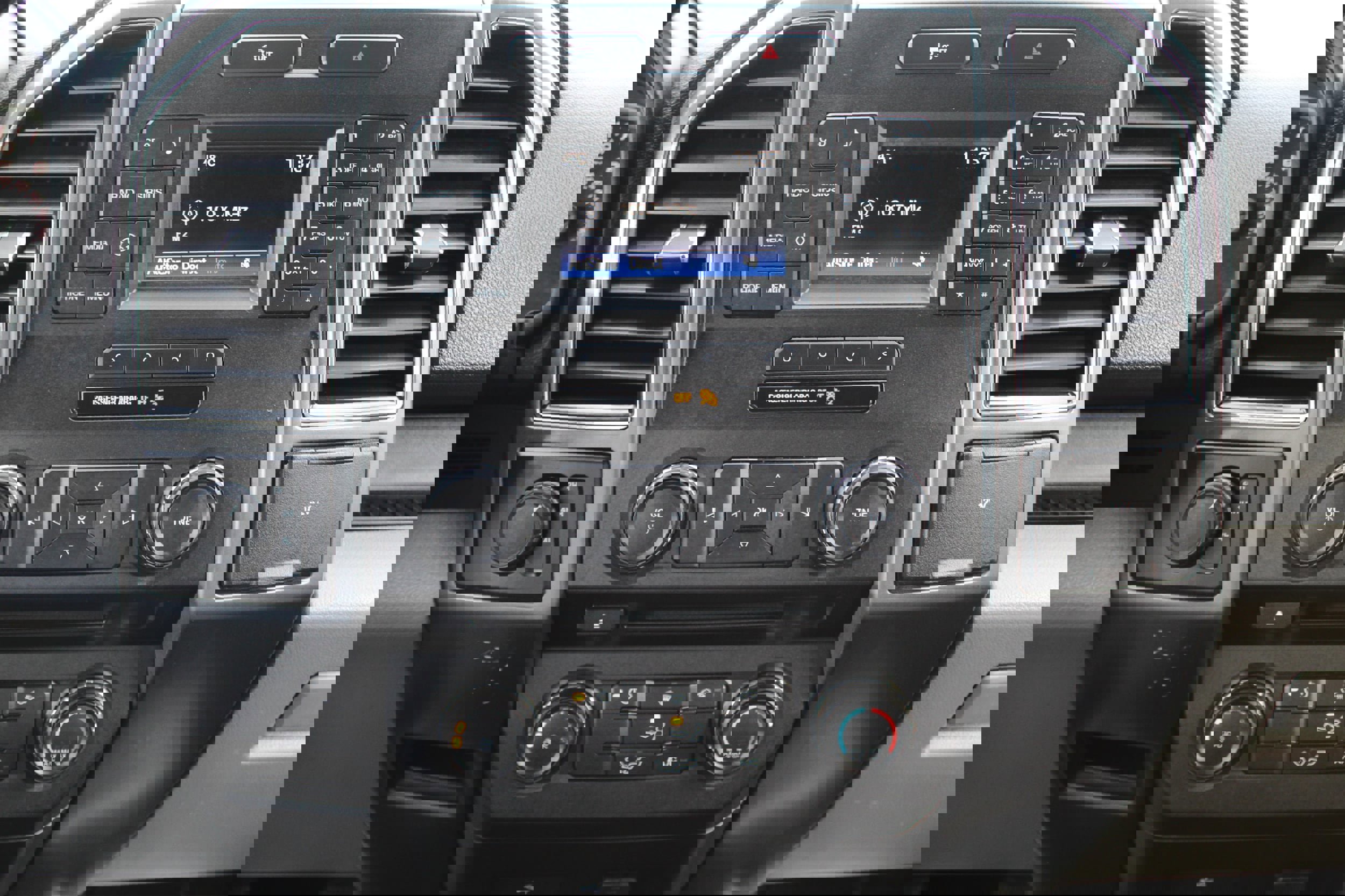 Used 2017 Ford F150 XLT image 30