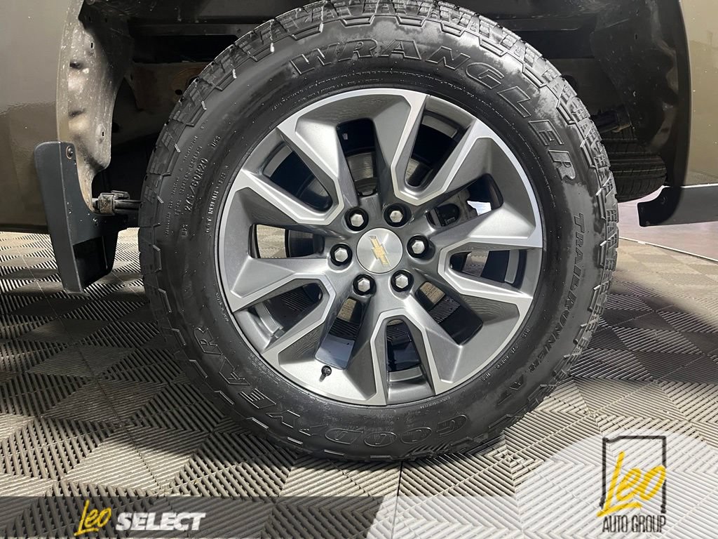 Used 2023 Chevrolet Silverado 1500 LT AWD/4WD image 29