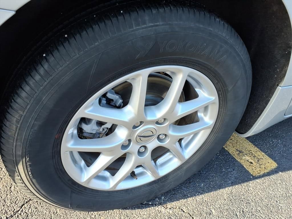 Used 2024 Chrysler Pacifica Touring-L image 7