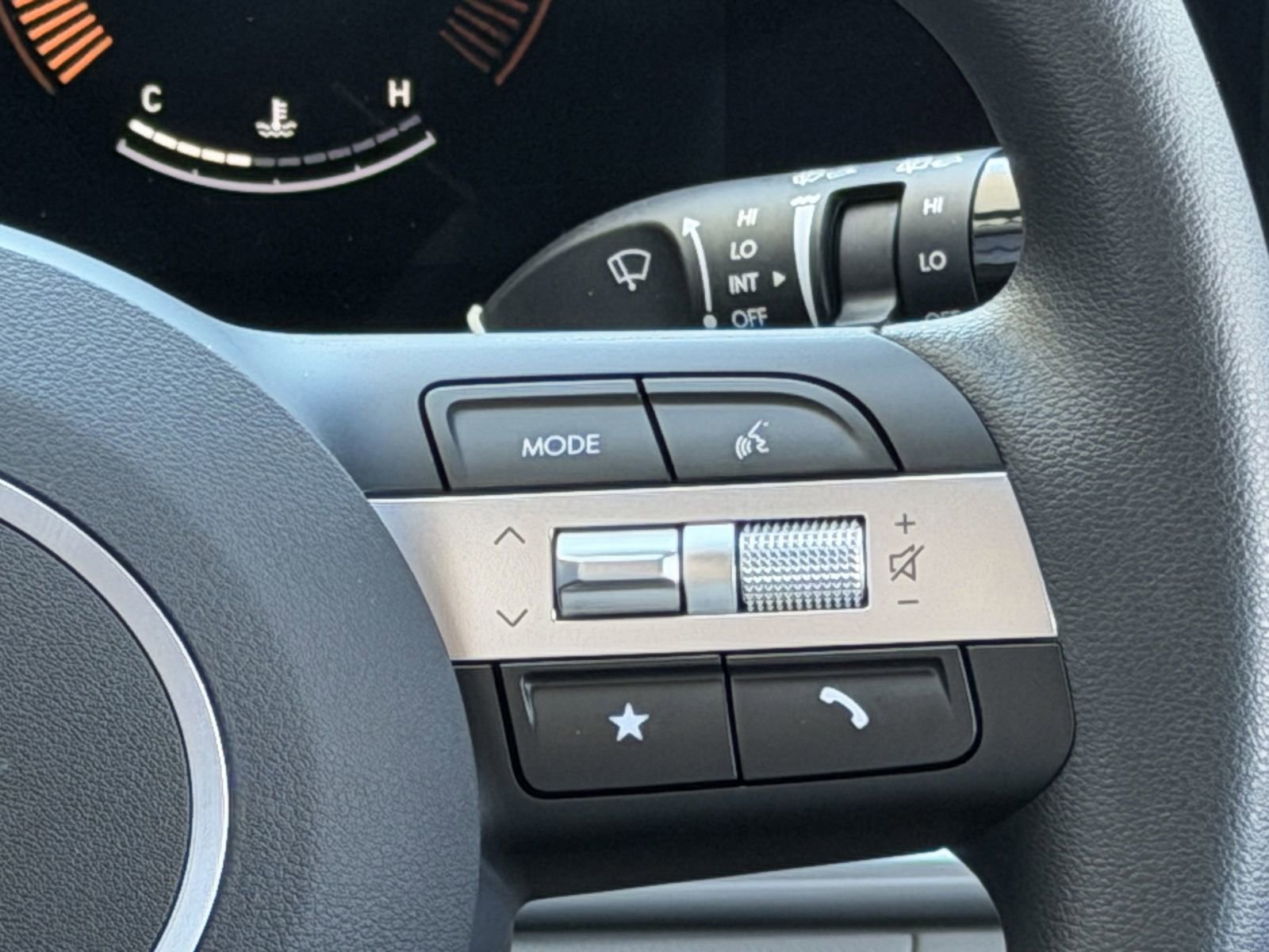 New 2026 Hyundai Tucson SE image 14