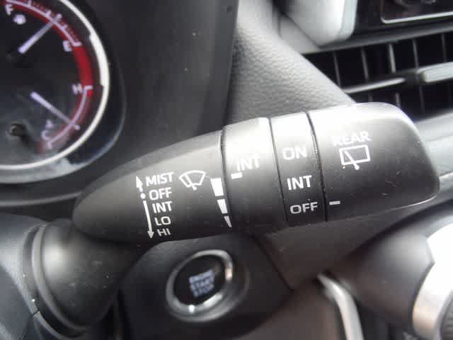 Used 2023 Toyota RAV4 XLE FWD image 21