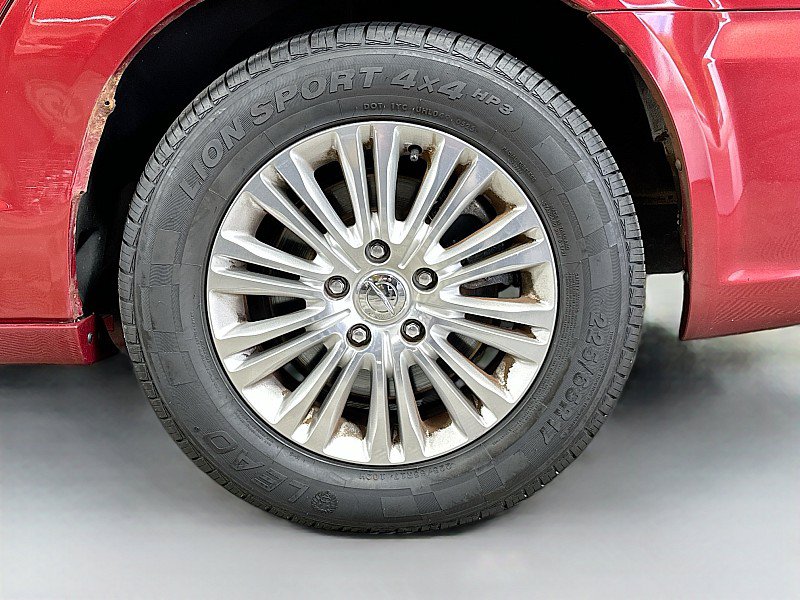 Used 2013 Chrysler Town & Country Limited w/ Luxury Group FWD image 33
