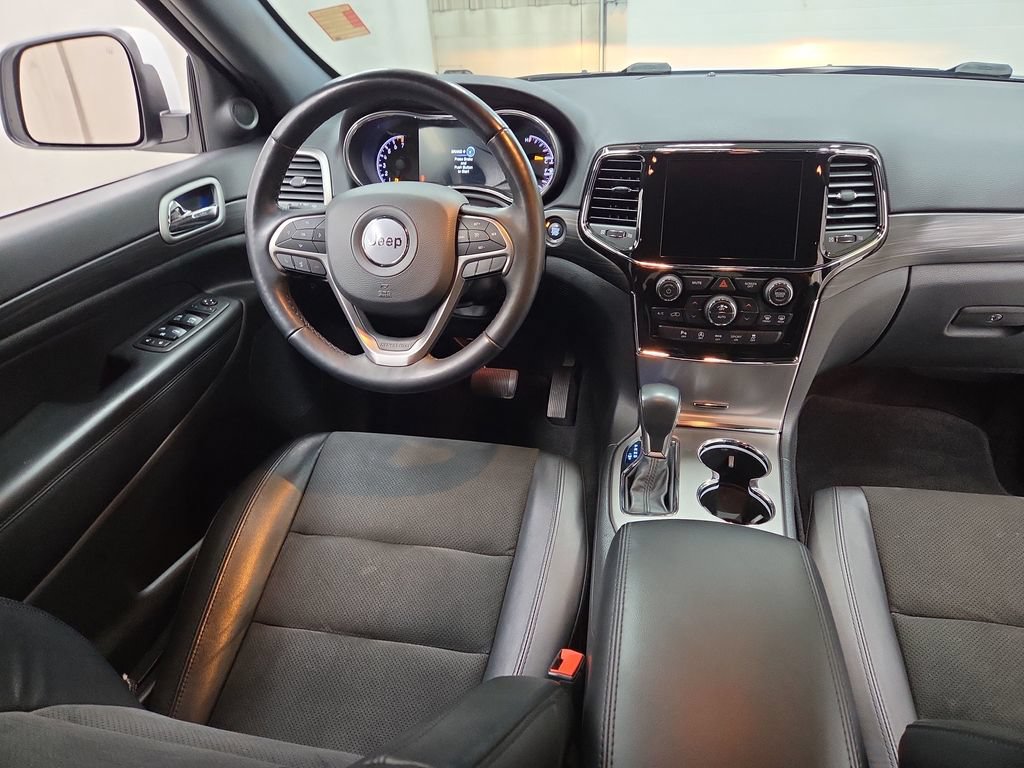 Used 2022 Jeep Grand Cherokee Laredo X AWD/4WD image 13