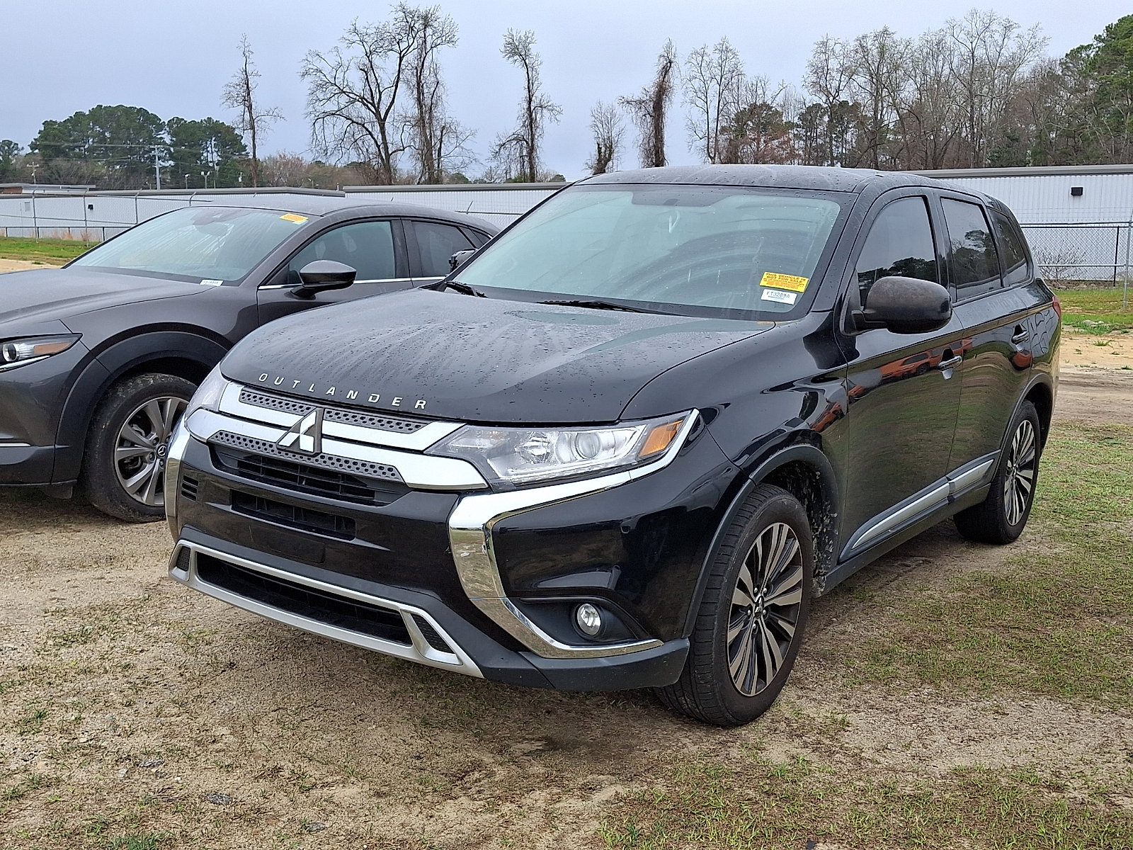 Used 2019 Mitsubishi Outlander ES image 3