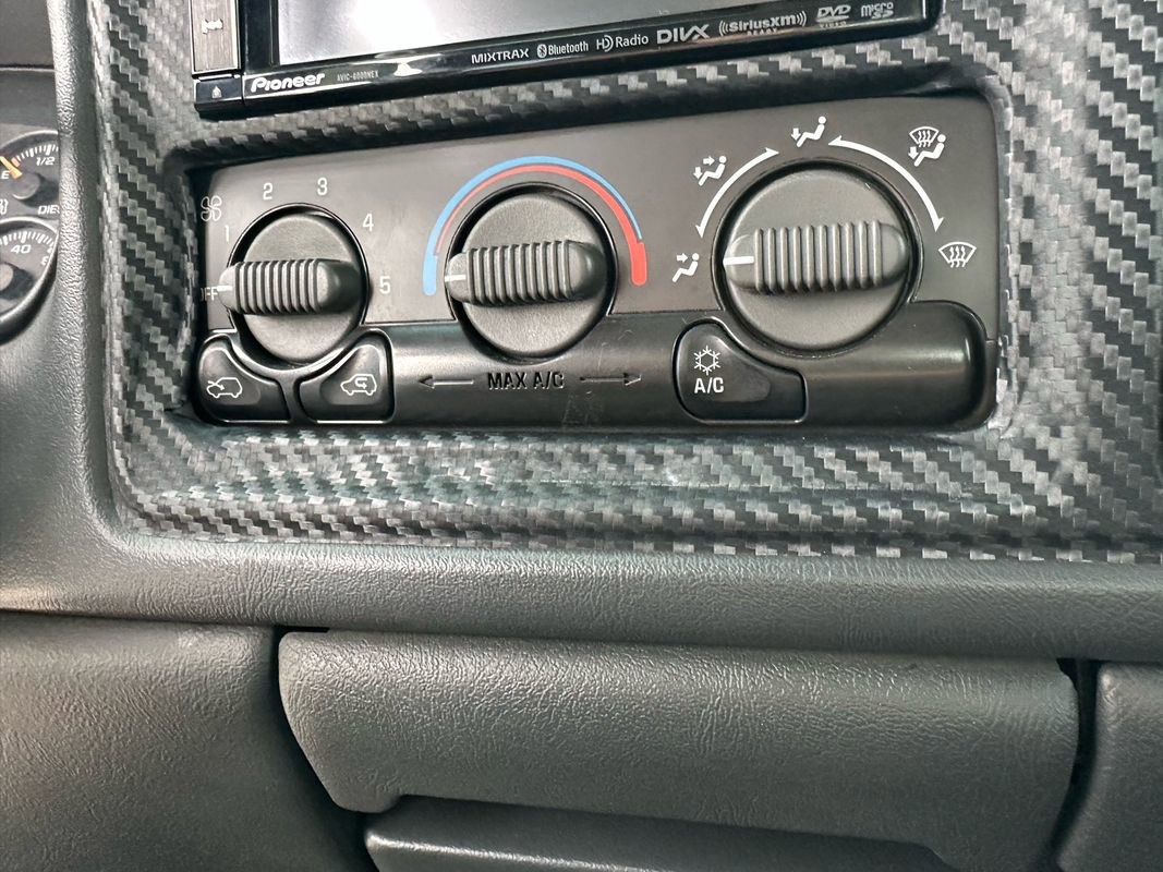 Used 2001 Chevrolet Silverado 2500 LS image 39