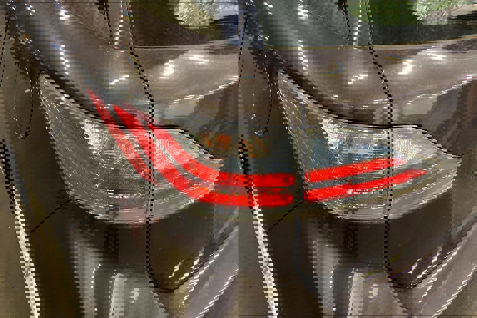 Used 2011 Lexus CT 200h Premium image 27