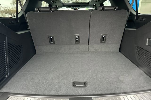New 2026 Chevrolet Suburban RST w/ RST Capability Package image 21