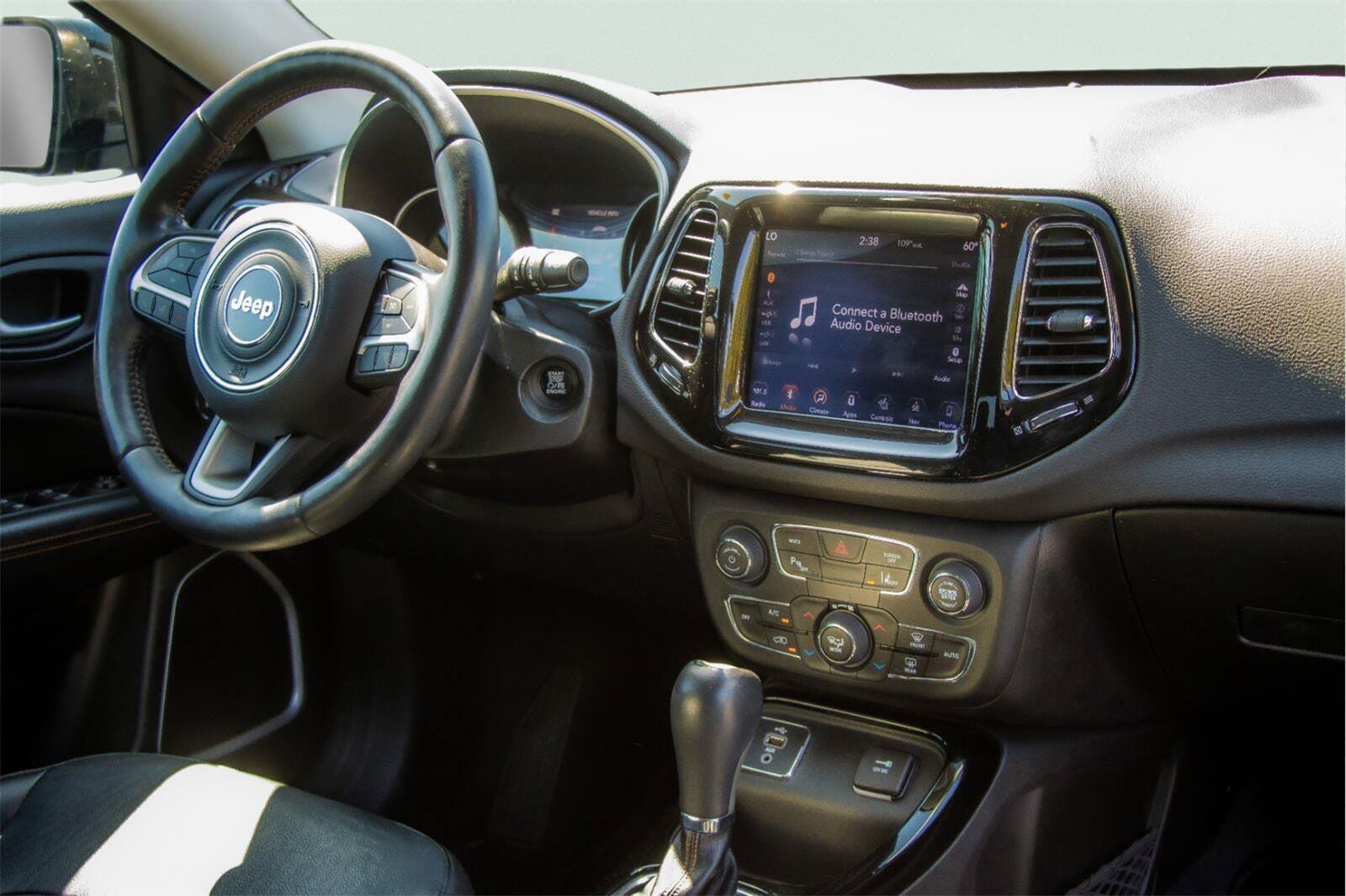 Used 2018 Jeep Compass Limited w/ Navigation Group FWD image 5