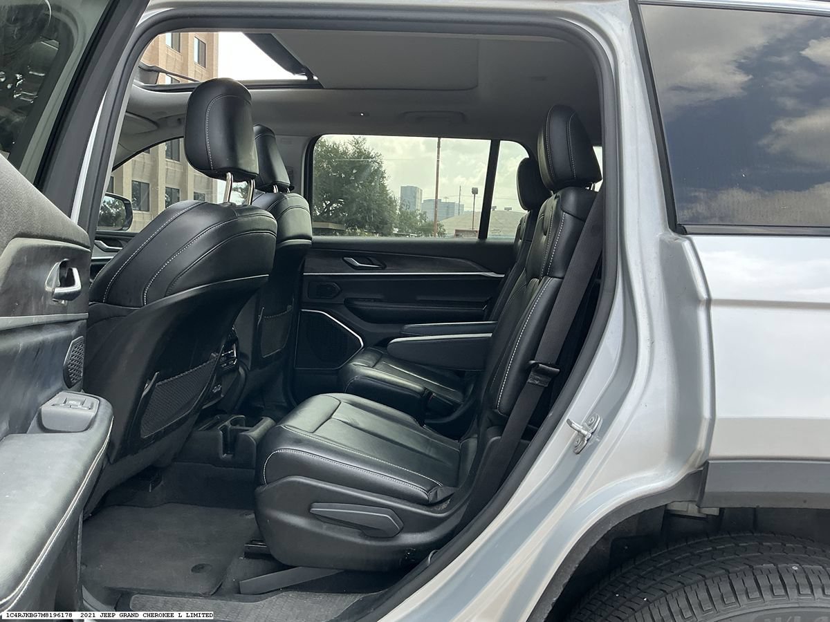 Used 2021 Jeep Grand Cherokee L Limited AWD/4WD image 9